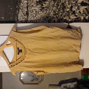 Women's Sleeveless Blouse